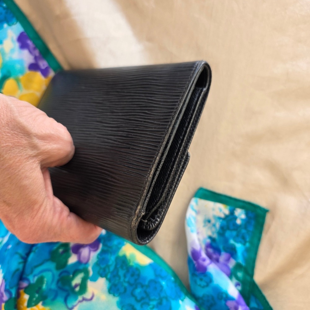 Louis Vuitton Black Epi Sarah Wallet Vintage Clutch Legit App COA - Picture 6 of 16